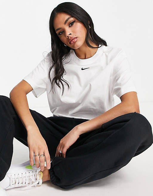 Nike Swoosh T-shirt in white | ASOS