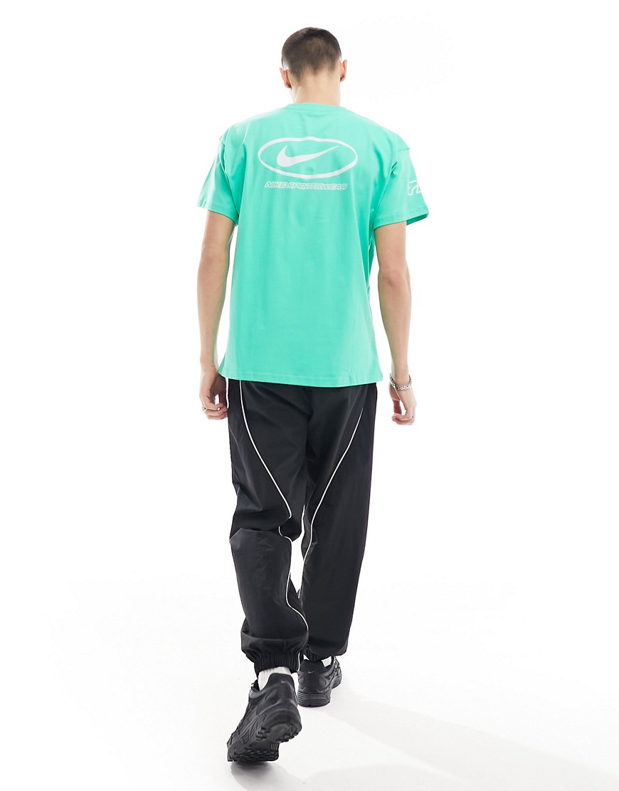 Nike Swoosh central logo t-shirt in green