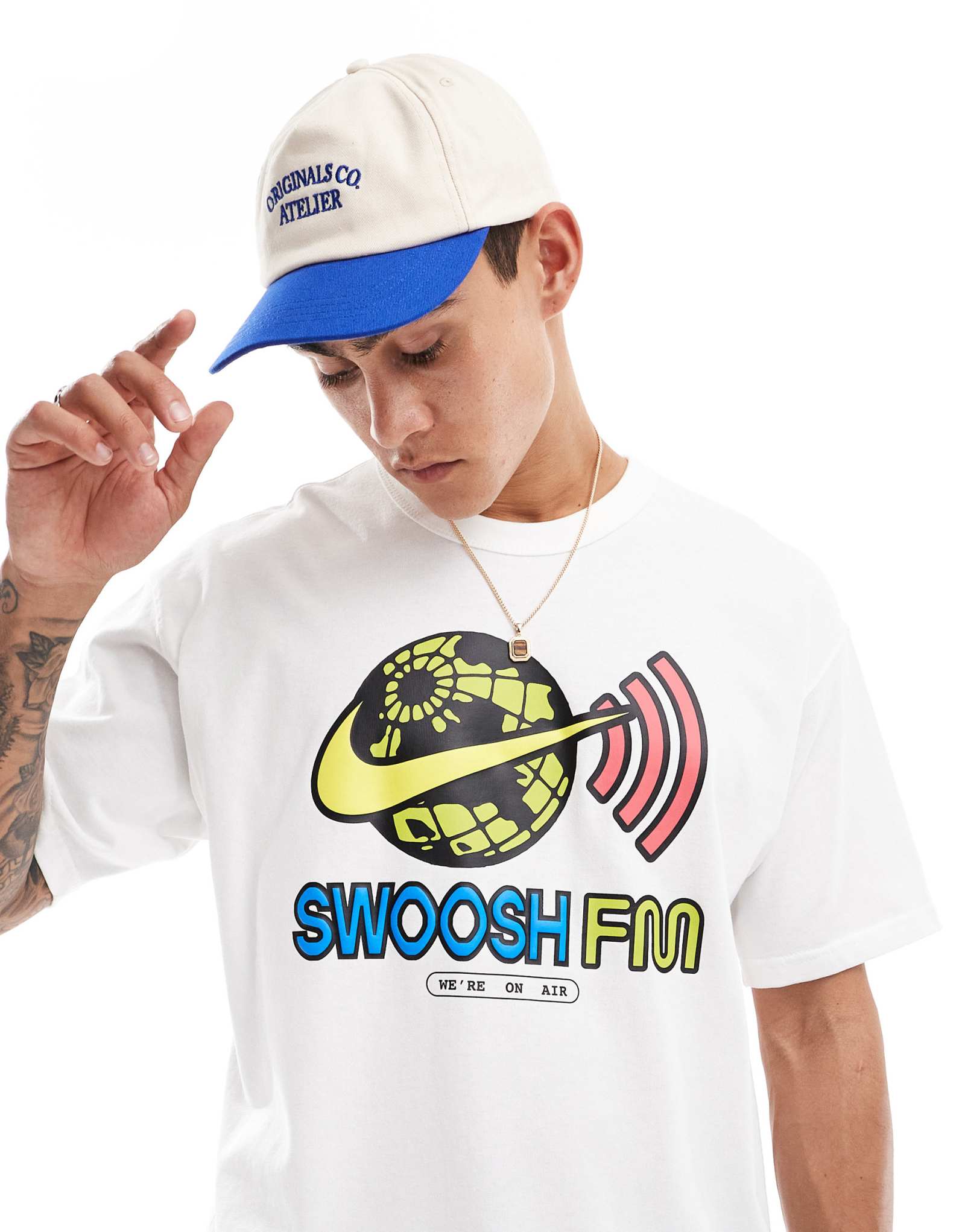 Белая футболка с графическим рисунком Nike Swoosh FM