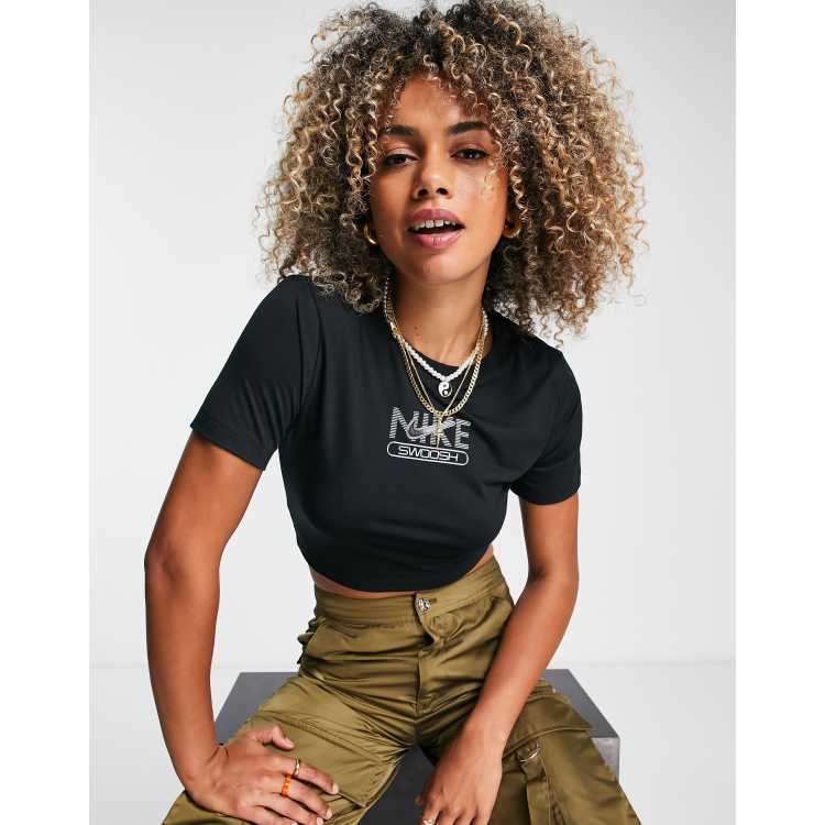 Nike cropped hot sale t shirt