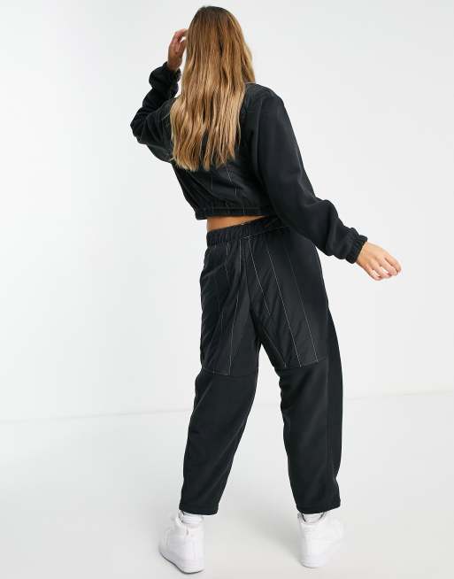 Woven high-rise joggers in Black