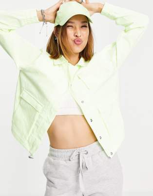 Nike – Swoosh – Jacke aus Webstoff in Neongelb mit Utility-Taschen 