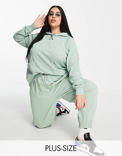 Women Nike Swoosh Plus fleece hoodie in steam green 