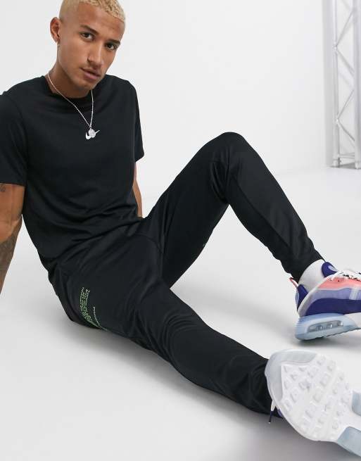 Nike swoosh polyknit 2025 joggers in black