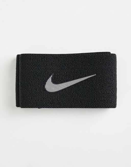 Nike Swoosh resistance loop, 2 of 4