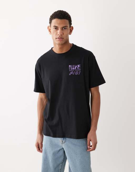 Nike - Swoosh Sounds - T-shirt nera con stampa sul retro, 5 di 5