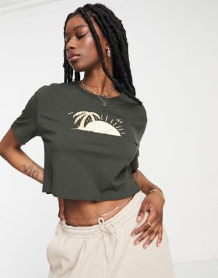 Nike swoosh sun cropped t-shirt in 
