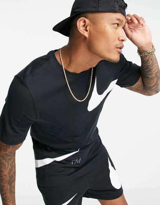 Black nike store swoosh t shirt