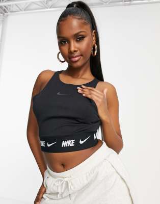 Nike crop store top outfit