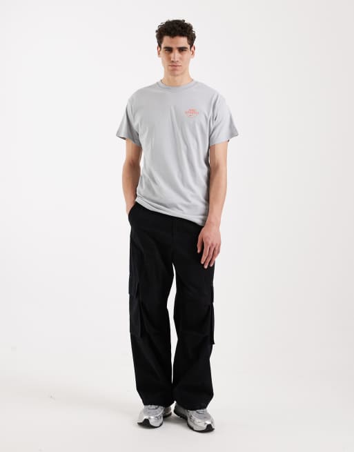 Nike - T-shirt à imprimé palmier au dos - Gris, 2 de 5