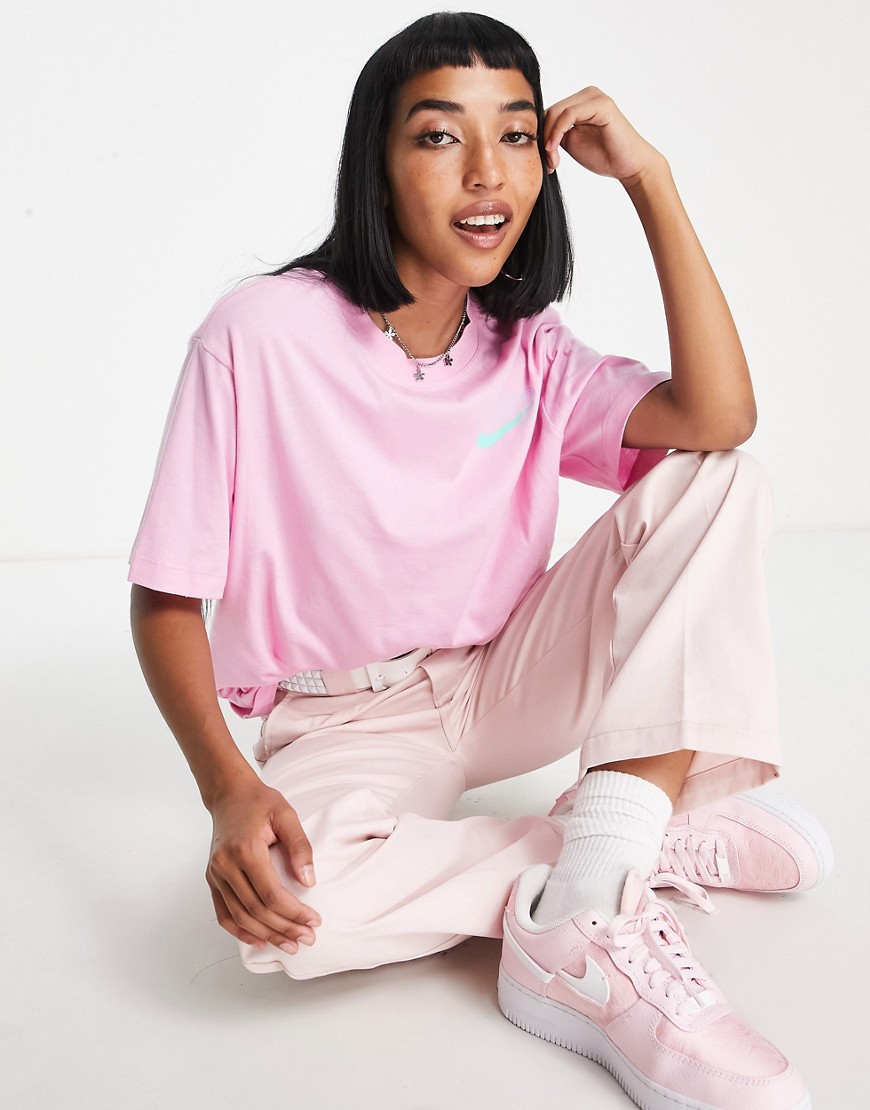 T-shirt boyfriend rosa con stampa laminata del logo sul retro - Nike T-shirt donna  - immagine2