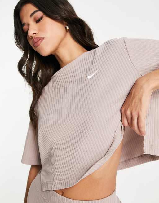 Nike - T-shirt color talpa a coste in jersey