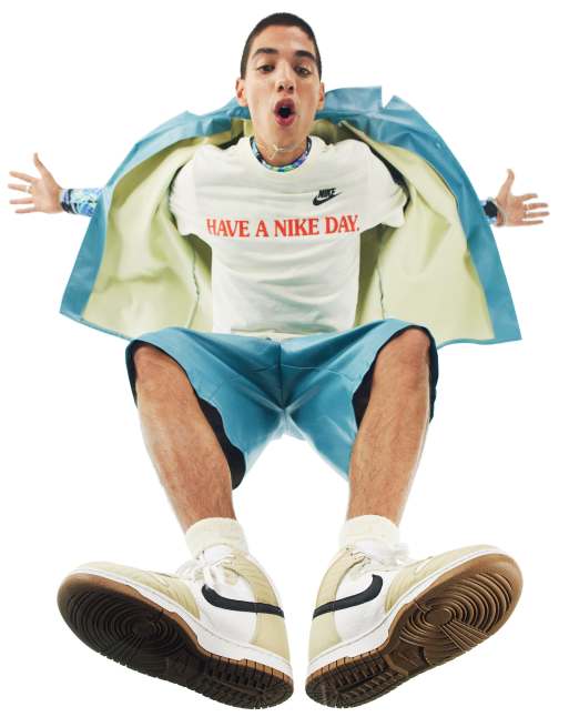 Nike - T-shirt comoda color latte di cocco con stampa "Have A Nike Day", 2 di 4