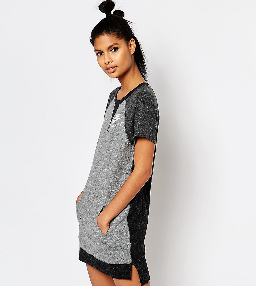 Nike T-Shirt Dress With Colour Block-Grey