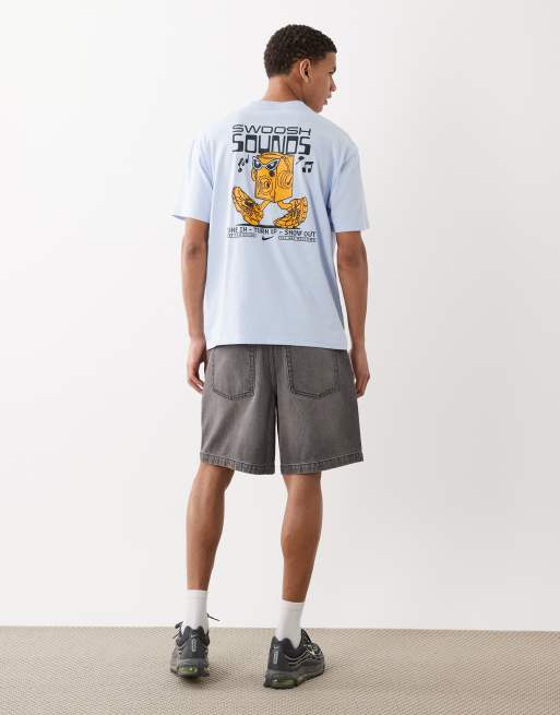 Nike – T-Shirt in Hellblau mit „Swoosh Sounds“-Rückenprint, 2 von 5