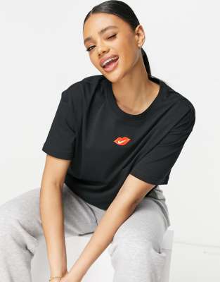 T shirt con cappuccio nike hotsell