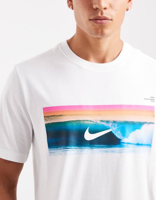 Nike - T-shirt met grafische golfprint in wit, 5 van 5