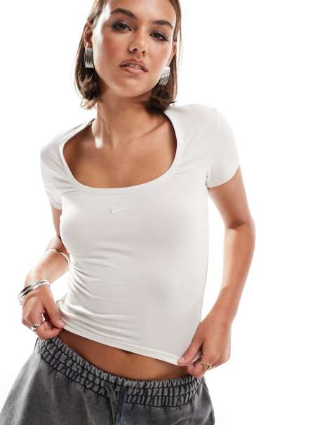 Nike - T-shirt met vierkante hals in bruin - view 1