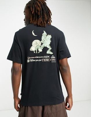 Nike - T-shirt unisexe avec motif grenouille AF1 - Noir | ASOS