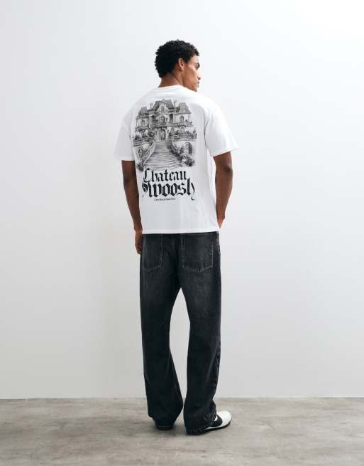 Nike t-shirt with chateau back print in white, 4 of 5
