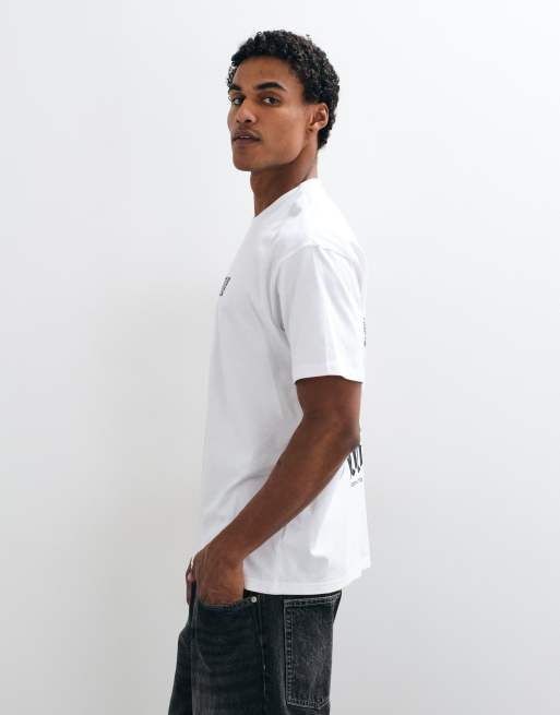 Nike t-shirt with chateau back print in white, 5 of 5