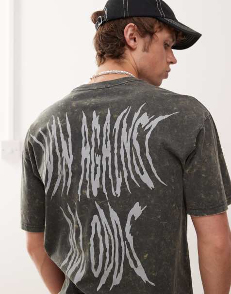 Nike t-shirt with front and back graphics in gray - view 1