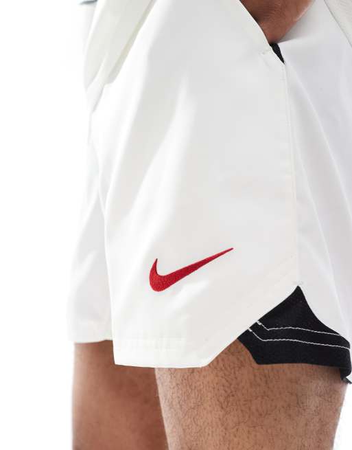 Nike - T90 Dri-FIT - Pantaloncini da calcio color crema, 4 di 5