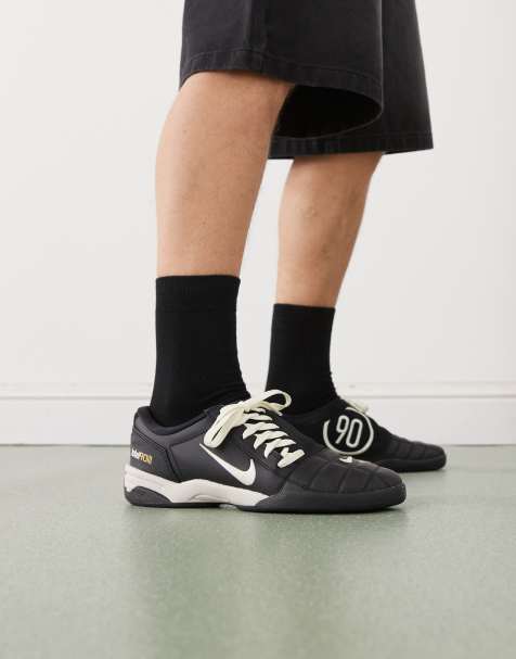 Nike T90 sneakers in black - view 1