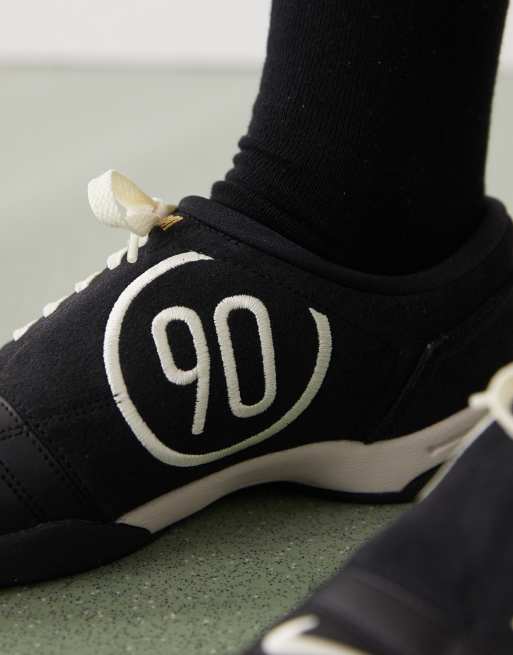 Nike T90 sneakers in black, 4 of 5