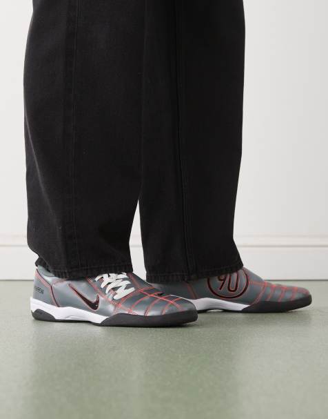 Nike T90 sneakers in metallic silver - view 1