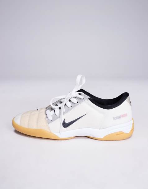 Nike T90 trainers in white & black - view 2