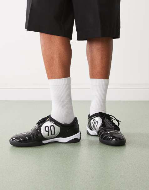 Nike T90 unisex trainers in black - view 1