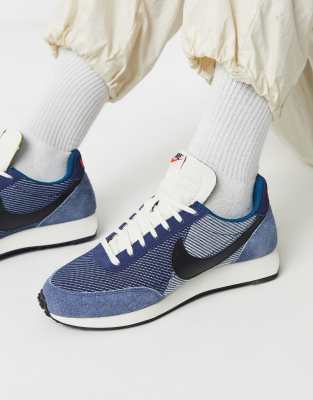 Nike Tailwind '79 SE sneakers in blue 