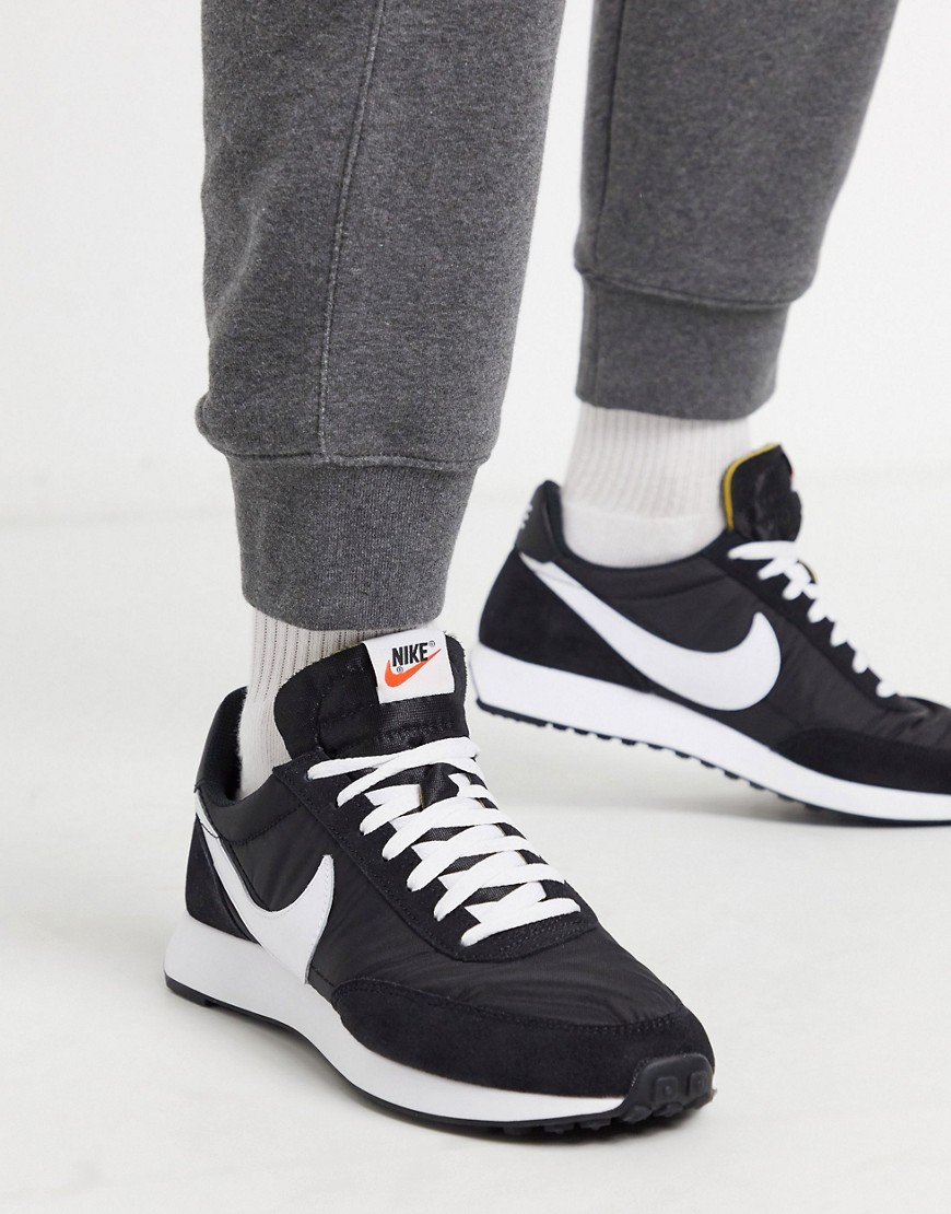 Nike Tailwind '79 trainers in black/white