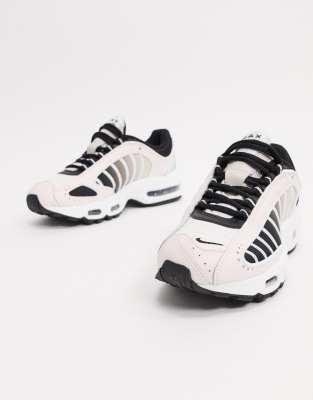 nike tailwind pale pink sneakers