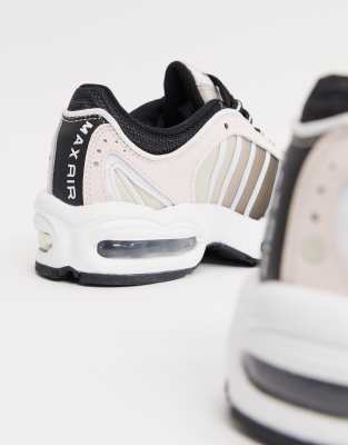 nike tailwind pale pink sneakers