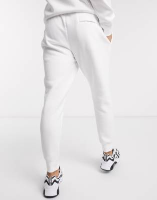 nike tall cuffed joggers