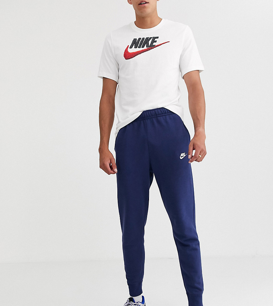 Nike Tall Club - Joggers con fondo elasticizzato blu navy