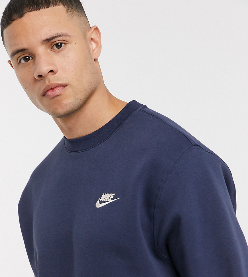 Nike Tall – Club – Sweatshirt mit Rundhalsausschnitt in Marine-Marineblau
