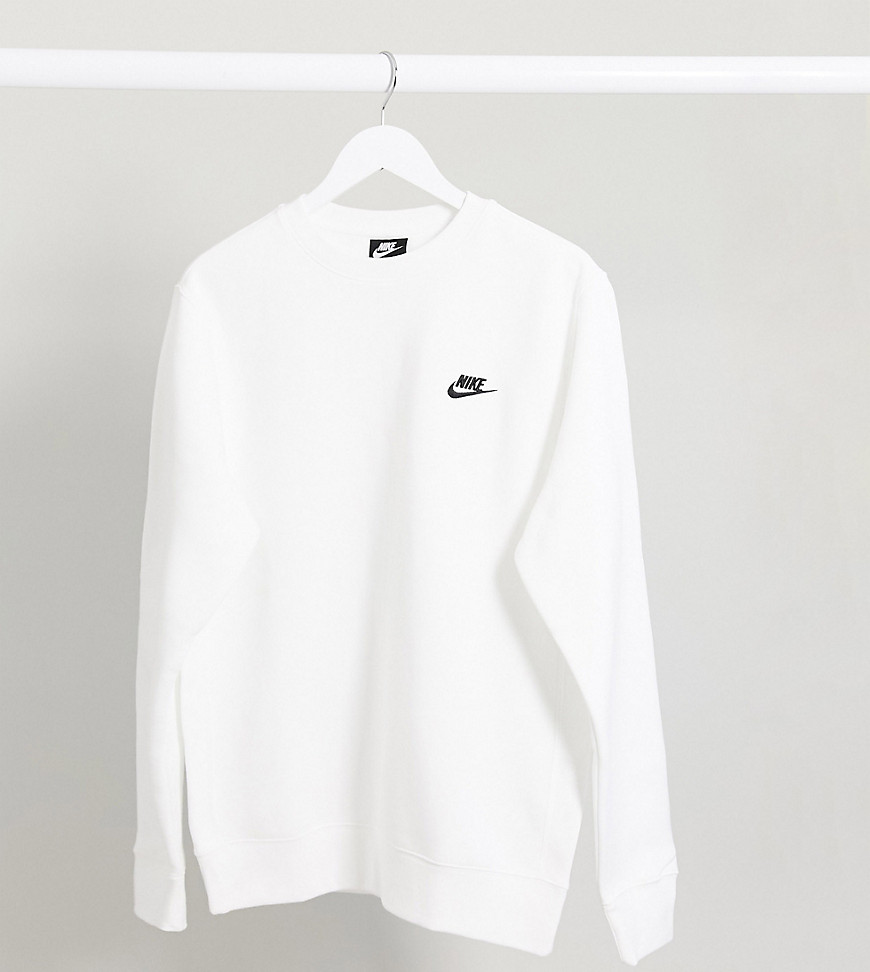 Nike – Tall – Club – Vit sweatshirt med rund halsringning