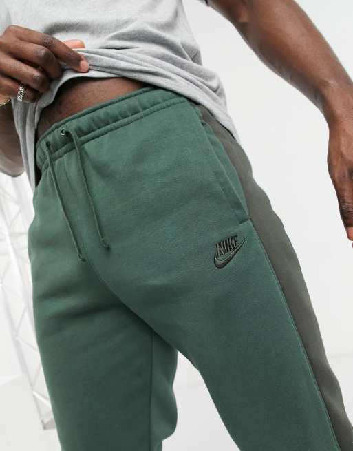 Nike colourblock cuffed 2025 joggers in khaki