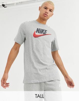 Nike Tall - T-shirt met swoosh-Grijs