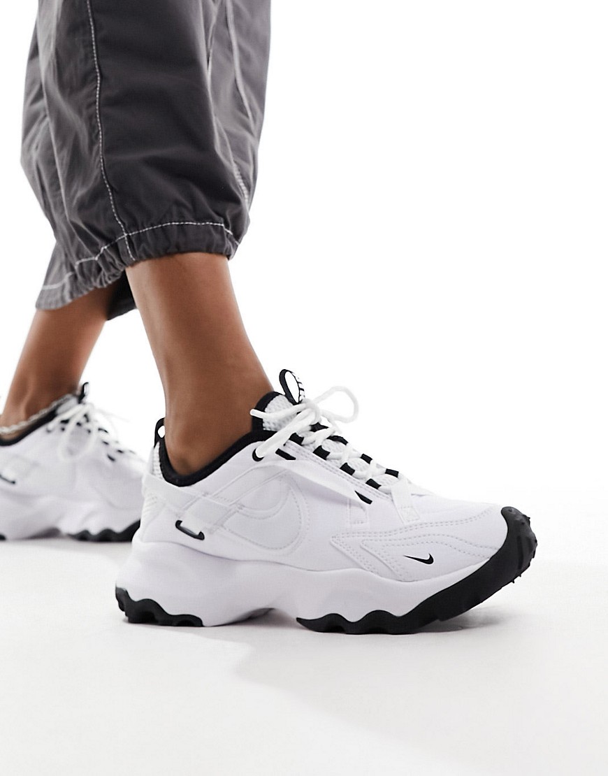 Nike TC 7900 premium trainers in white and black