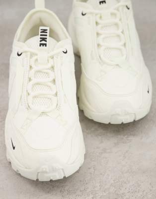 nike white tc7900