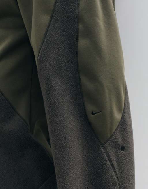 Nike Tech Boreas jogger con fondo aperto in khaki, 2 di 5