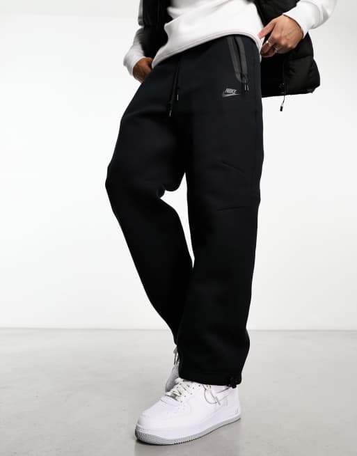 Black nike tech outlet sweatpants