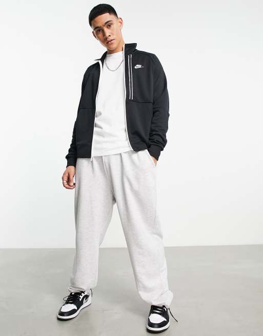 Nike tech cheap essentials tracksuit