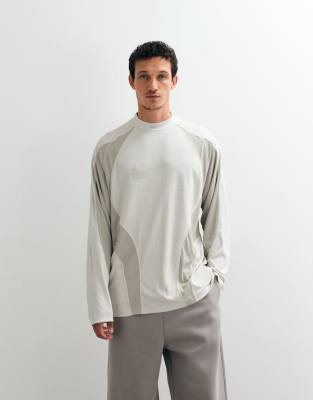 Nike Tech Evolution Jersey T-shirt In Gray