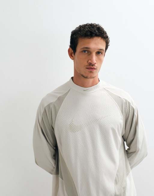 Nike Tech Evolution jersey T-shirt in beige , 3 of 5