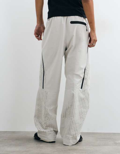 Nike Tech Evolution wide leg pants in beige , 3 of 5